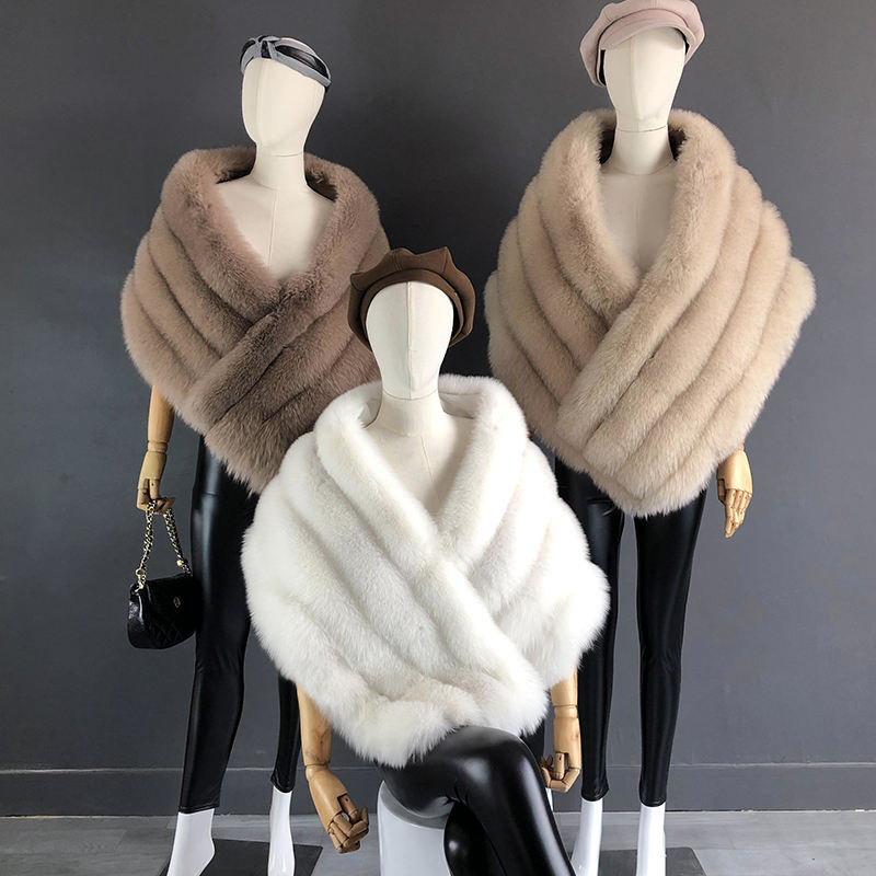 CLARA - Fur cape